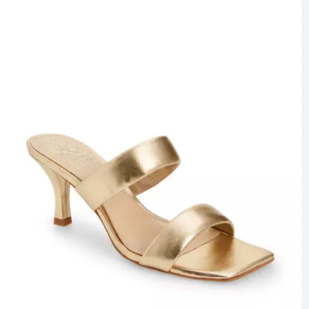 GOLD HEELS